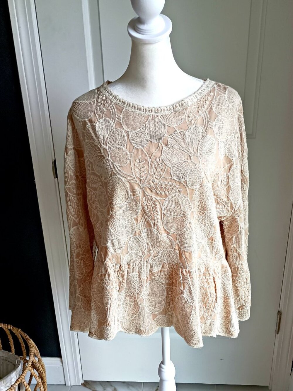 NEW! SOLITAIRE EMBROIDERED BOHO BLOUSE SZ L - Picture 4 of 4